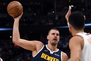 什么叫统治力！约基奇三节21分12板10助 开季连续4场三双历史第一