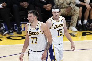 湖记：东契奇里夫斯的出场时间和使用率均为生涯最高 应该减负