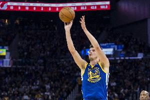 值得首发！波斯特把握机会 开场连续命中三记三分